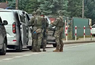 Trzeci dzień obławy. "Mamy do czynienia z bardzo zdesperowanym człowiekiem"