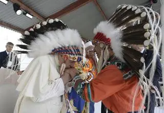 Po 100 latach Watykan zwraca artefakty rdzennej ludności