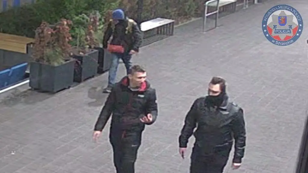 Strzały w nocy, uszkodzone szyby. Szukają tych mężczyzn