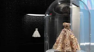 Wystawa "Sleeping Beauties: Reawakening Fashion"