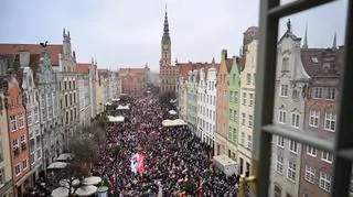 Uczestnicy 22. Parady Niepodległości na ulicach Gdańska