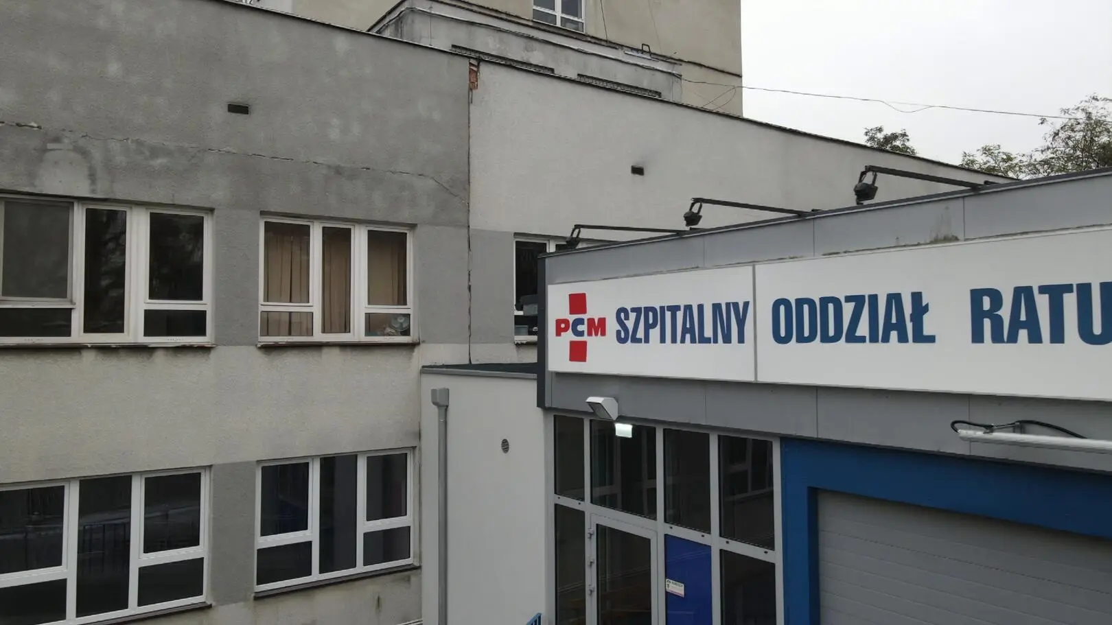 Pabianice. Przyjechał do szpitala, bo bolała go głowa. Był pijany - TVN24