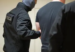 Mężczyzna podejrzany o kradzież samochodu Tusków usłyszał zarzuty