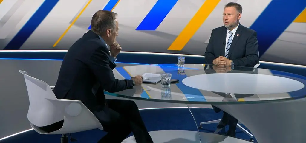 Zatrzymania po serii fałszywych alarmów. Szef MSWiA: to 20-latkowie