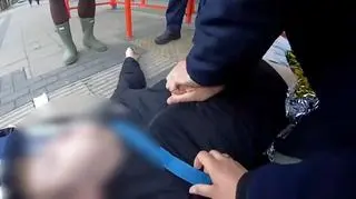 Policjanci przystąpili do resuscytacji