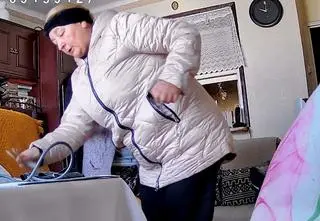 Wmówiła 82-latce, że jest jej sąsiadką. Wszystko się nagrało