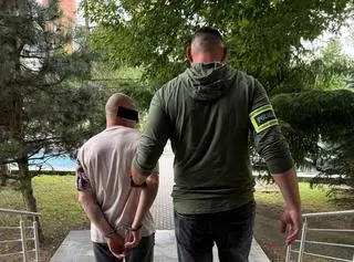 Przyjechał z trójką dzieci na badania lekarskie. Miał ponad trzy promile