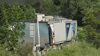 Ciężarówka w Australii rozsypała 750 kilogramów ostrych odłamków metalu