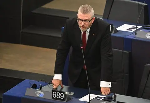 Braun wykluczony z posiedzeń europarlamentu. "Do jesieni"