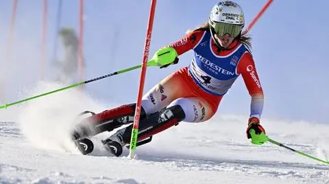 Szwajcarski dublet w slalomie. Shiffrin o krok od historycznego medalu