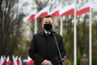 Mariusz Błaszczak na Placu Piłsudskiego