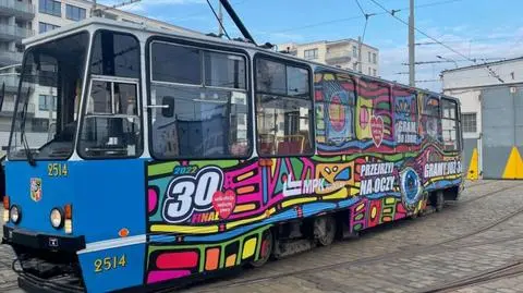 Wyjechał na ulice, gdy rządził Gierek, a dzieci zachwycały się Pszczółką Mają. Tramwaj wystawiony na sprzedaż