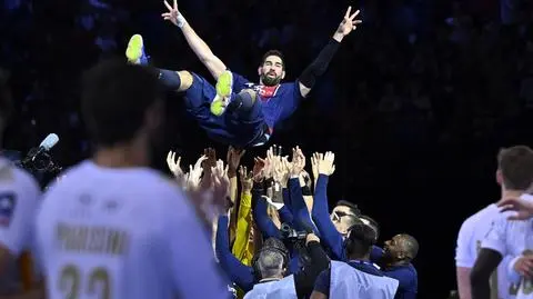 Piękne pożegnanie legendy piłki ręcznej. Oklaskiwał go sam Djoković