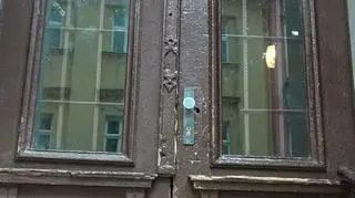 Rodzice mieli znęcać się na dziewczynką od dwóch miesięcy
