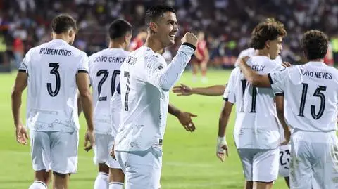 Faworyci zagrali na piątkę. Ronaldo śrubuje rekord 