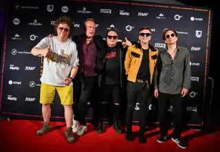 Komunikat T.Love: zespół zakończył współpracę z Janem Benedekiem