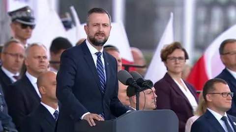 Władysław Kosiniak-Kamysz podczas przejęcia przez Karola Nawrockiego zwierzchnictwa nad armią