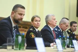 Magdalena Ejsmont z ministrem obrony narodowej i ministrem koordynatorem służb specjalnych