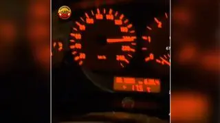 Do zdarzenia doszło w Łodzi. Kierowca pędził al. Włókniarzy