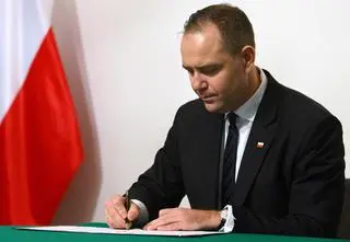 Nawrocki powoła swoich współpracowników. Lista ministrów