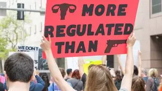Protest przeciwko zaostrzaniu prawa aborcyjnego w USA 