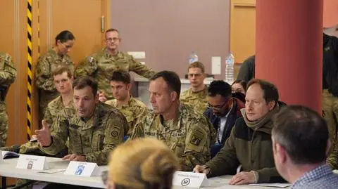 U.S. Ambassador met with Polish and American soldiers stationed near Ukraine border