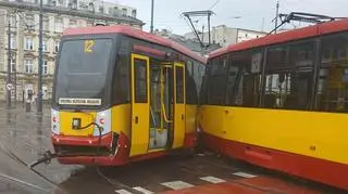Tramwaj wypadł z szyn