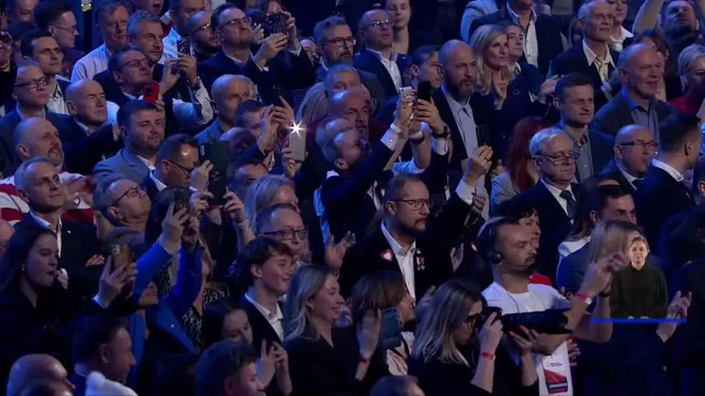 TRZASKOWSKI CAŁOŚĆ