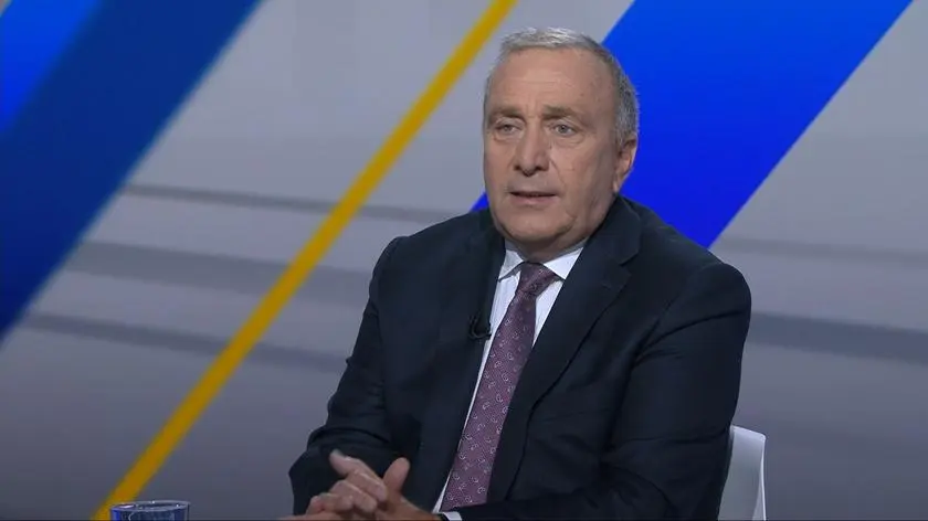 Obiekt spadł na dom w Wyrykach. Schetyna: wojskowi musieli mieć wiedzę, iż to rakieta