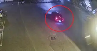 19-latka wjechał w budynek 