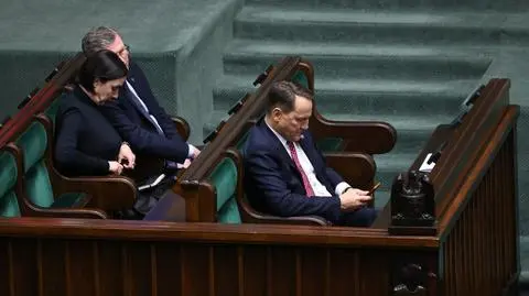 W sejmie gorąco po exposé Sikorskiego. Hasła o wstydzie, kłamstwie i dyplomatołkach