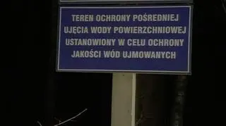 Teren leży w strefie ochrony pośredniej ujęcia wody podziemnej