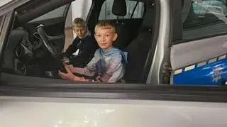Janek z Rzepedzi wykazał się odwagą i dojrzałością - podkreślają policjanci