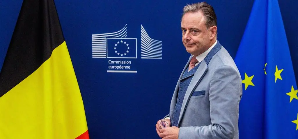 "Mówi coraz dziwniejsze rzeczy". Czego obawia się belgijski premier?