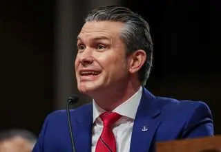 AI w tajnych systemach USA. Pentagon rozważa nadzwyczajne kroki wobec Anthropic