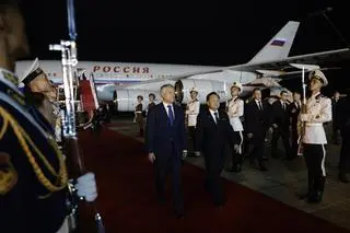 Przewodniczący Dumy Państwowej Rosji Wiaczesław Wołodin w Pjongjangu