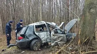 W wypadku zginął pasażer, kierowca trafił do szpitala
