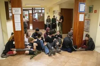 Protest IDK w UM w Cisnej przeciwko odstrzałowi niedźwiedzi