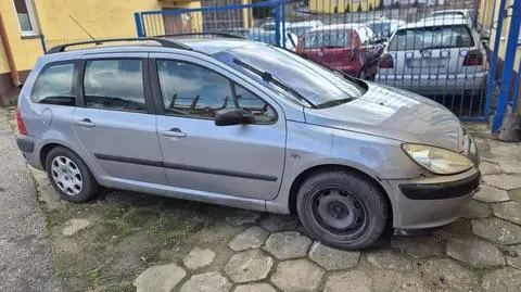 Kierowca miał w organizmie ponad 2,5 promila, pasażerka blisko 2