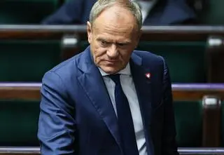 Tusk "nie jest zadowolony", ale "nie może kwestionować"
