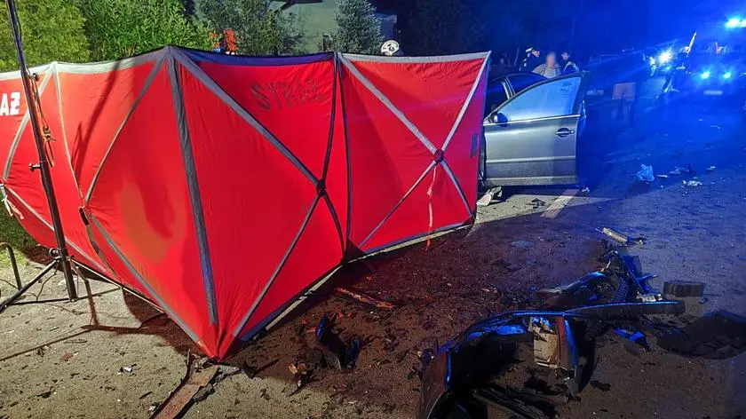 Nocne zderzenie dwóch aut. Nie żyje 24-latka