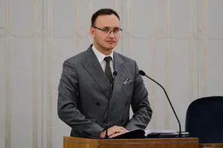 Rzecznik praw dziecka Mikołaj Pawlak przed Senatem