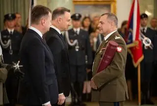 9 listopada 2023 r. Wiesław Kukuła odbiera nominację do stopnia "czterogwiazdkowego" generała