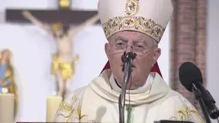 Arcybiskup Henryk Hoser w poniedziałek podczas homilii 