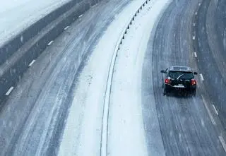 Kolejne ostrzeżenia IMGW. Groźna aura nie odpuszcza