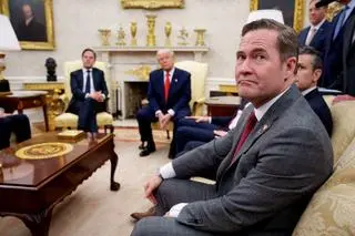 Mike Waltz miał prowadzić wrażliwe służbowe dyskusje za pomocą prywatnej skrzynki