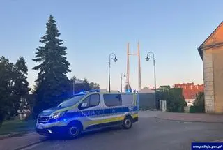 Zostawiła córkę w aucie