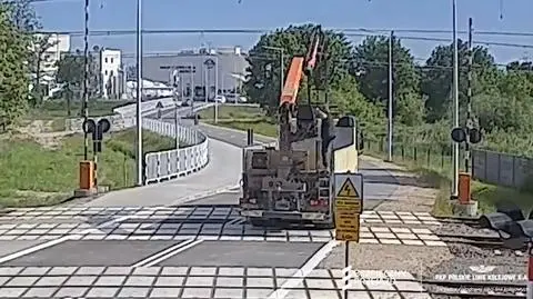 Kierowca ciężarówki zerwał sieć trakcyjną