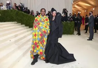 A$AP Rocky w projekcie ERL, Rihanna w projekcie Balenciaga Couture (2021)