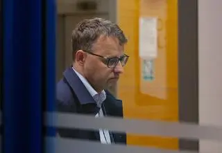 "W PiS już chyba nie wierzą". W okręgu Romanowskiego "mości sobie gniazdko inny polityk"